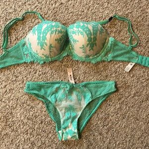 32DDD and Medium set